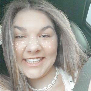 Meet your Posher, Lexi